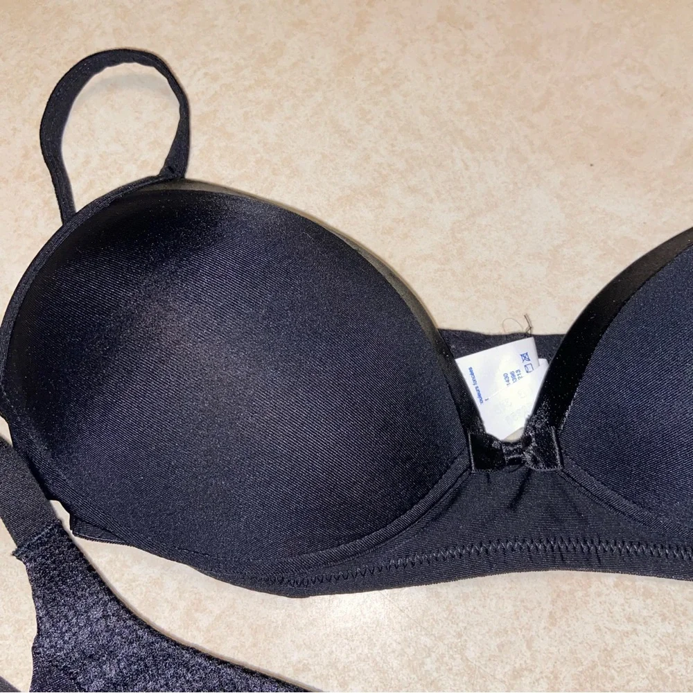 Warners Bra Size 34B Wireless Soft Cup Black Smooth Satin Wire Free Lot of 2 NWT - Picture 3 of 8